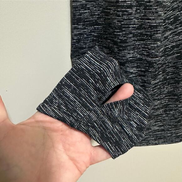 Lululemon Shirt Womens 4 Gray Space Dye Runderful Long Sleeve Thumb Holes Yoga - Picture 3 of 6
